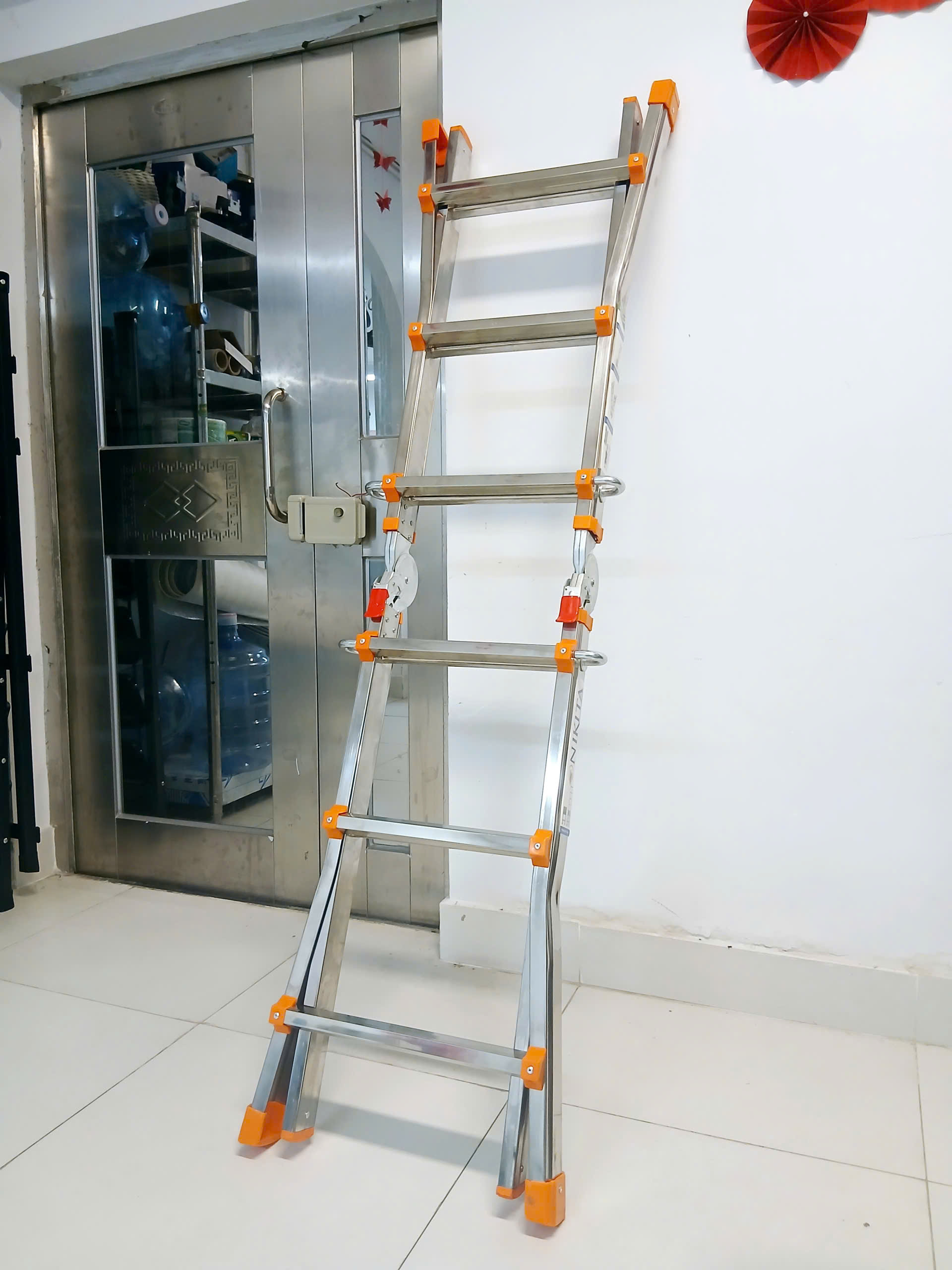 Hình ảnh thực tế Thang Trượt Inox 3 bậc 10
