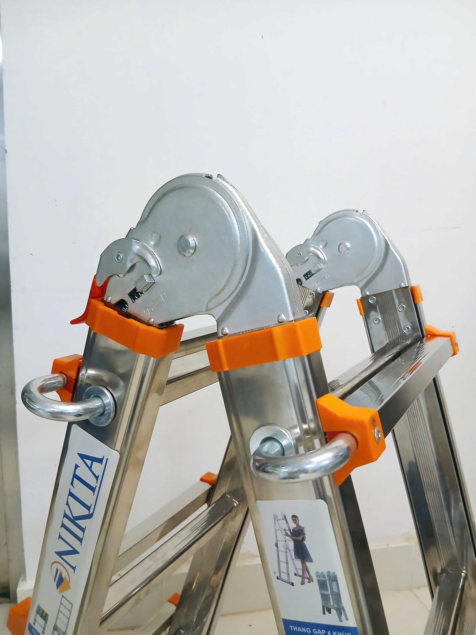 Hình ảnh thực tế Thang Trượt Inox 3 bậc 4