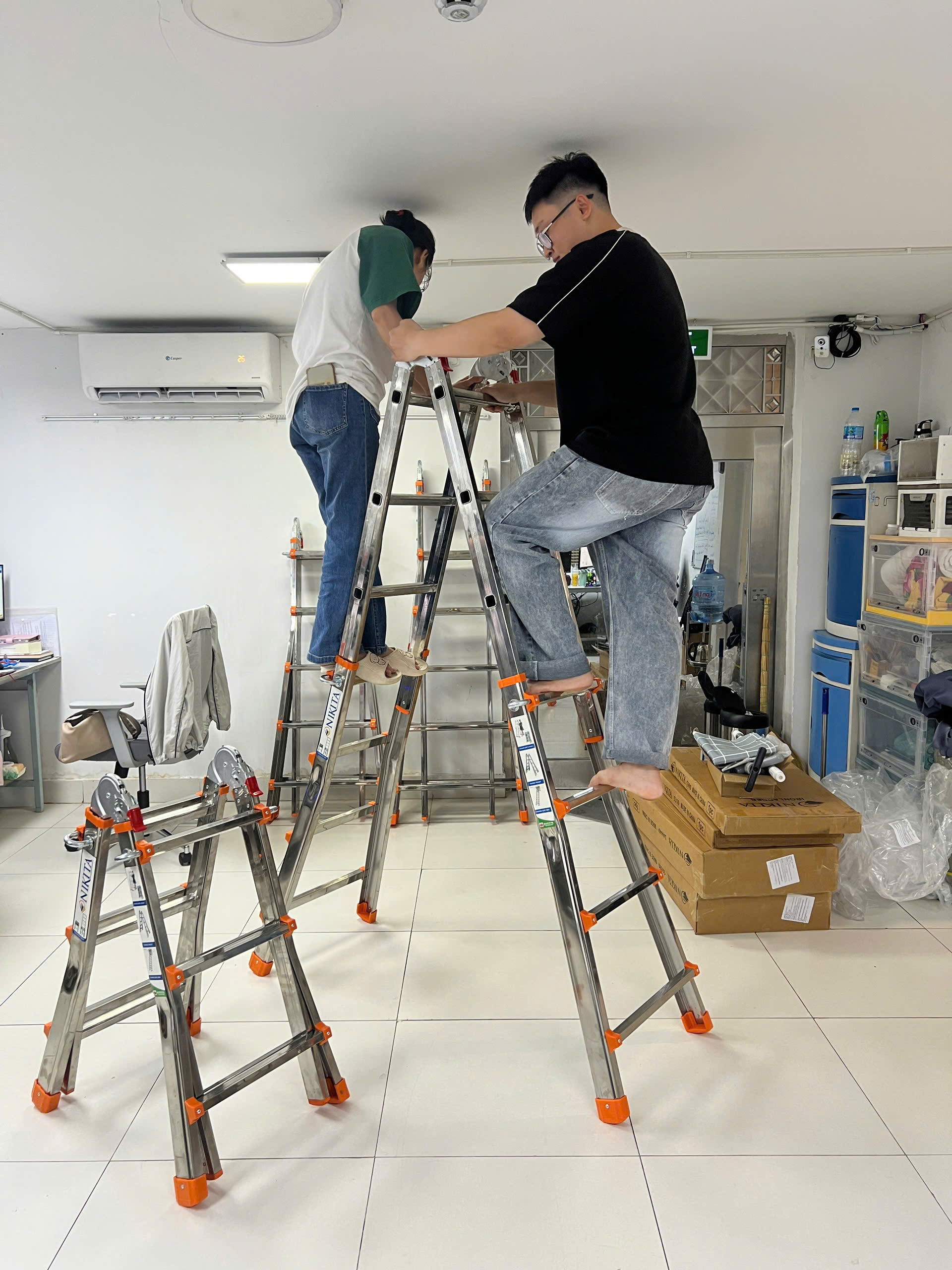 Hình ảnh thực tế Thang Trượt Inox 3 bậc