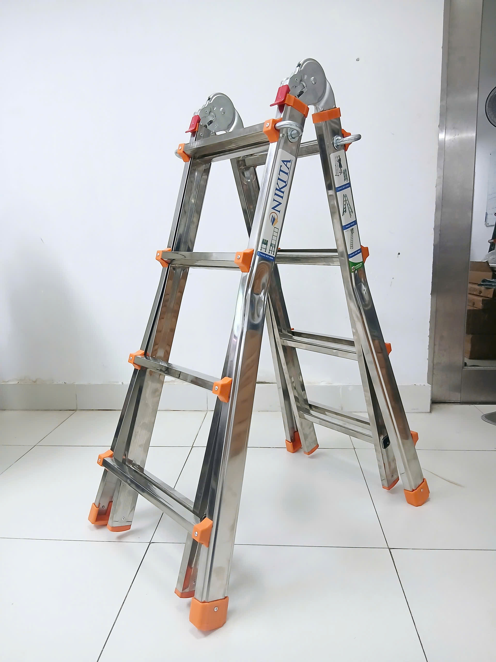 Hình ảnh thực tế Thang Trượt Inox 4 Bậc