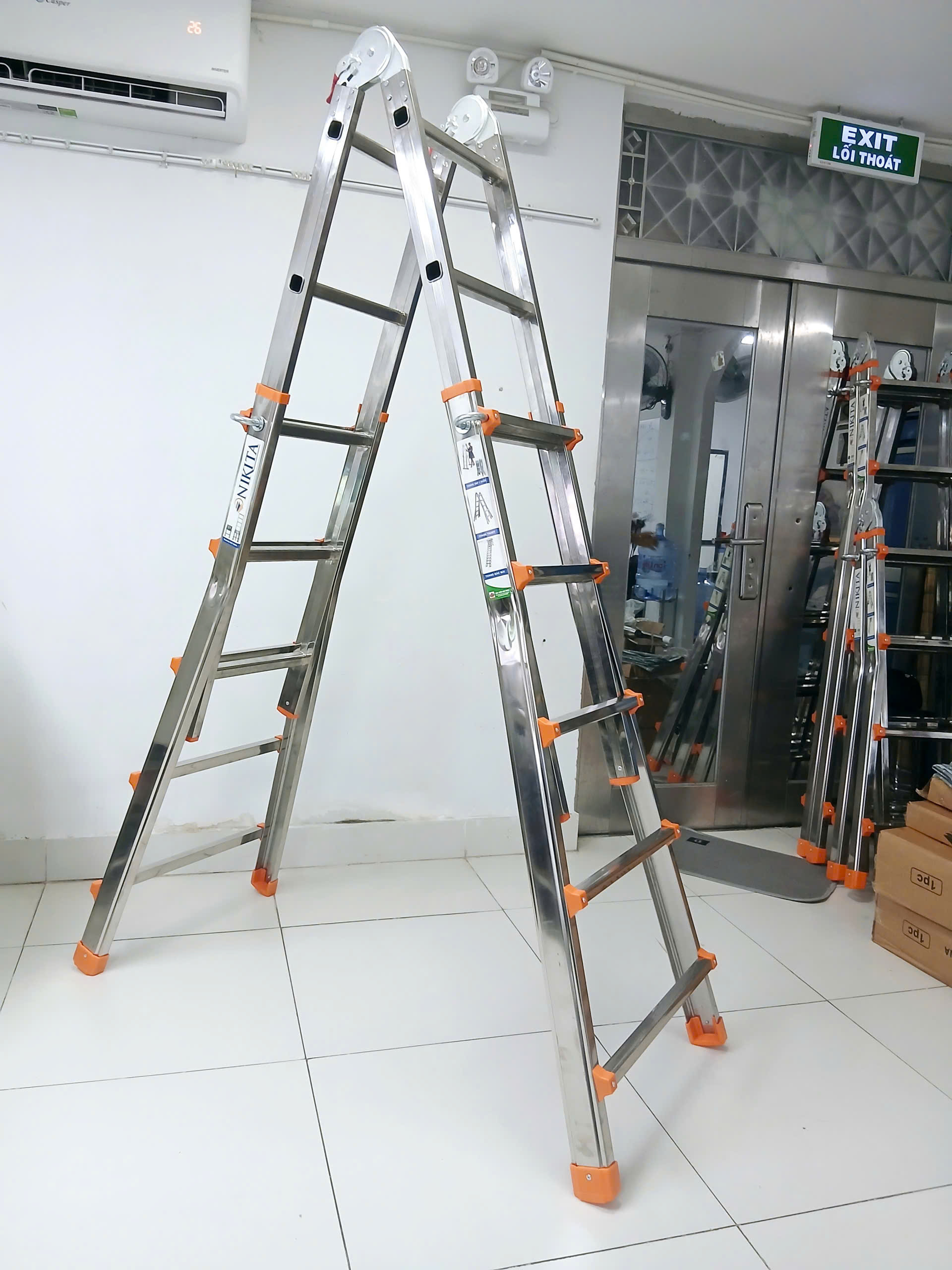 Hình ảnh thực tế Thang Trượt Inox 6 Bậc 2