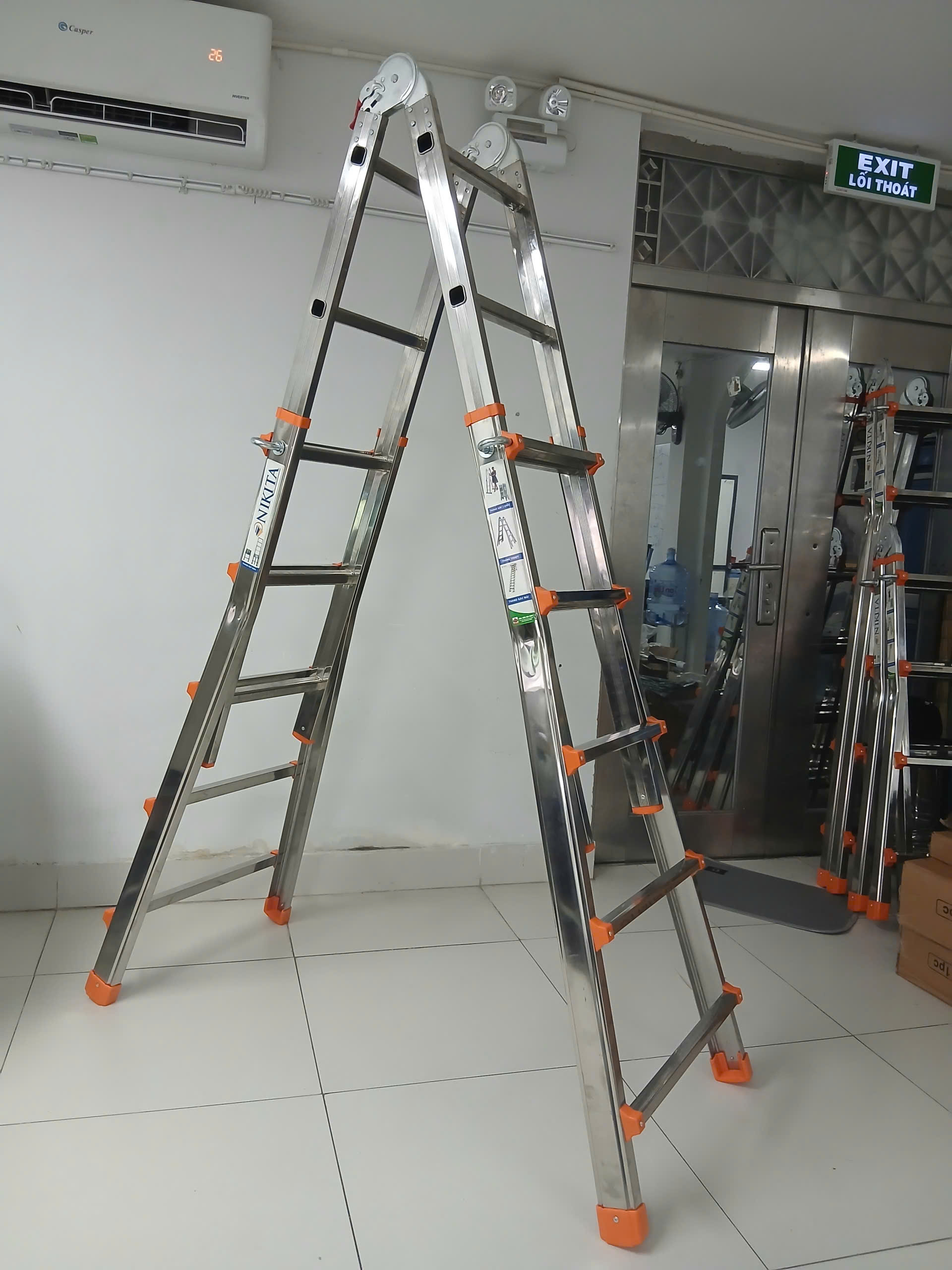 Hình ảnh thực tế Thang Trượt Inox 6 Bậc 3