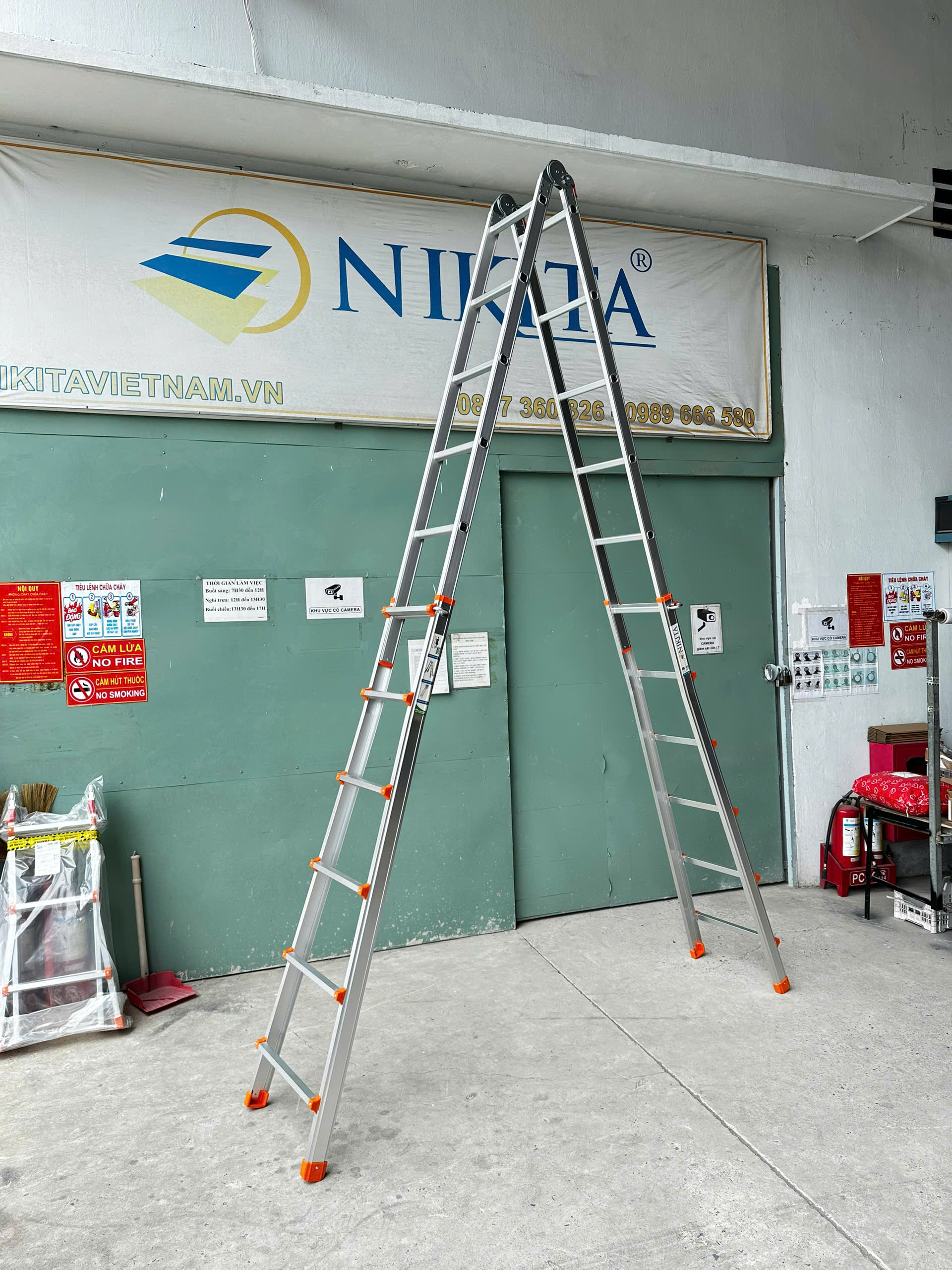 Hình ảnh thực tế thang AM06 22 Thang Nhôm Gấp Đa Năng AM06